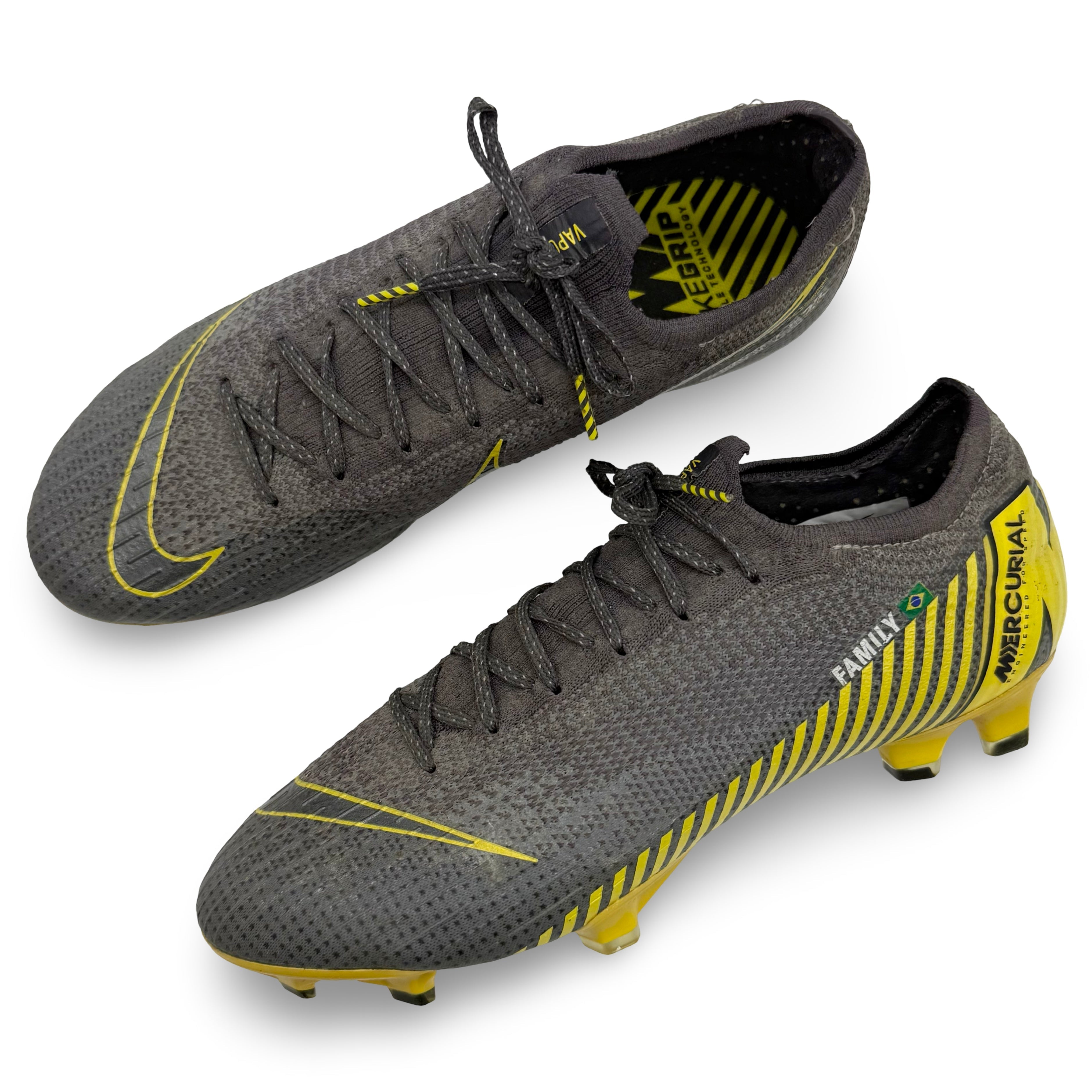 Willian | Match Worn | Dual Signed | 2018/19 | 2019 UEFA Europa League Final | 5 Assists | Nike Mercurial Vapor 12 Elite