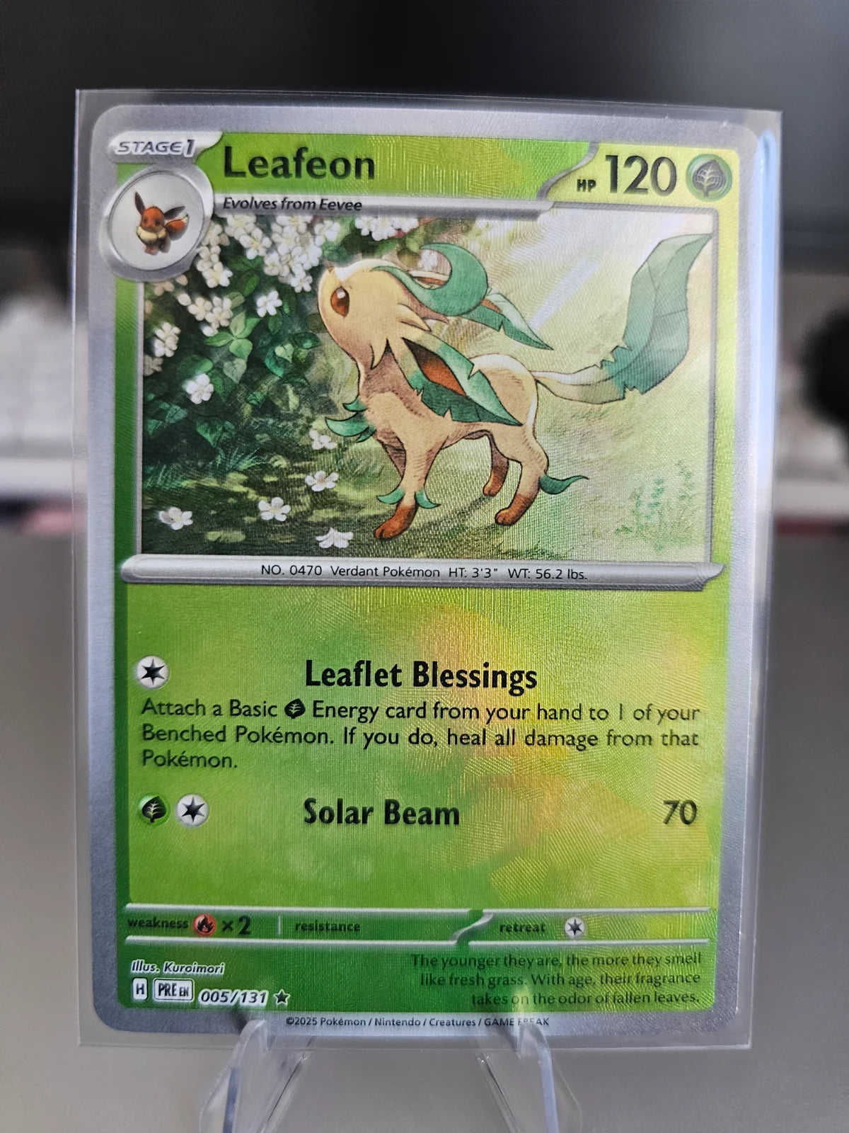 Leafeon (Poke Ball Pattern) 005/131 (Prismatic Evolutions)