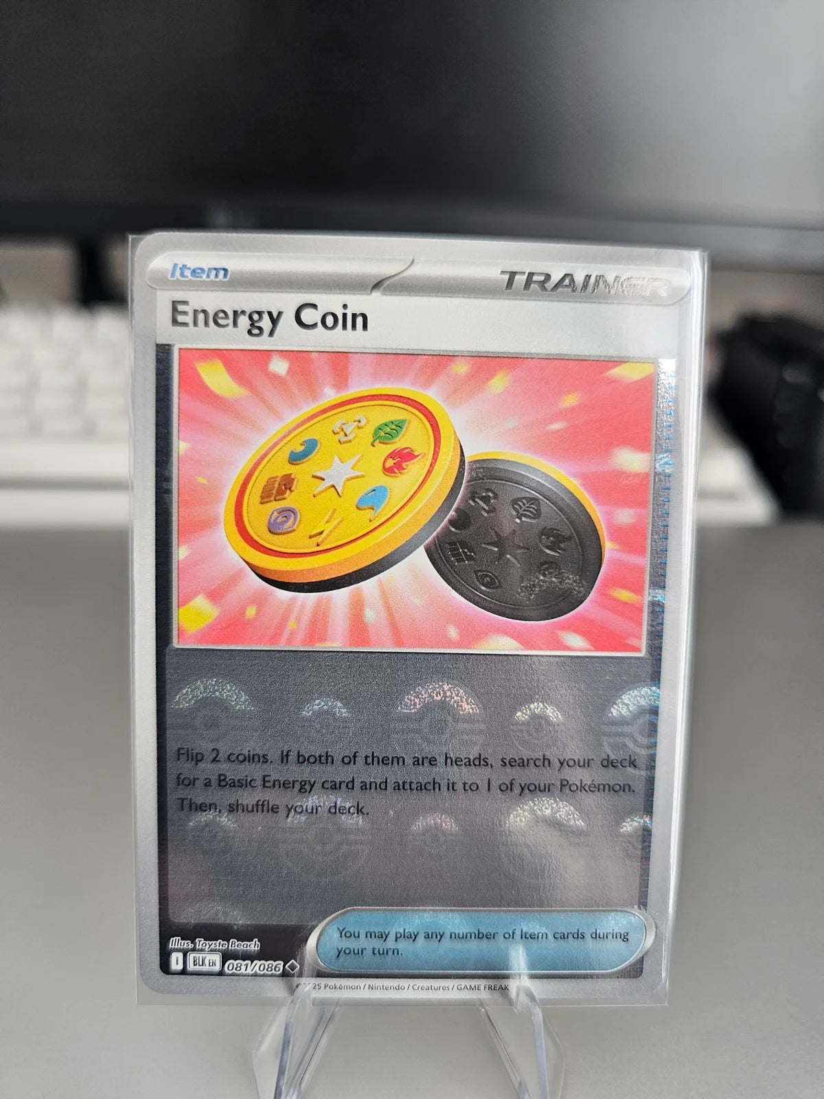 Energy Coin (Poke Ball Pattern) 081/086 · Holofoil (Black Bolt)