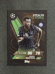 Topps Denzel Dumfries Stealth Strike #456