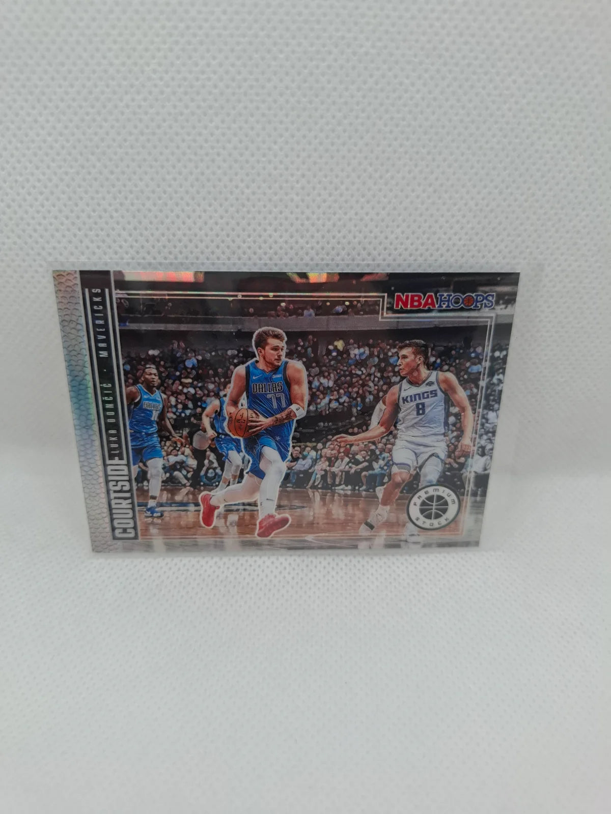 2019-20 Panini Hoops Premium Courtside Holo #14 Luka Doncic