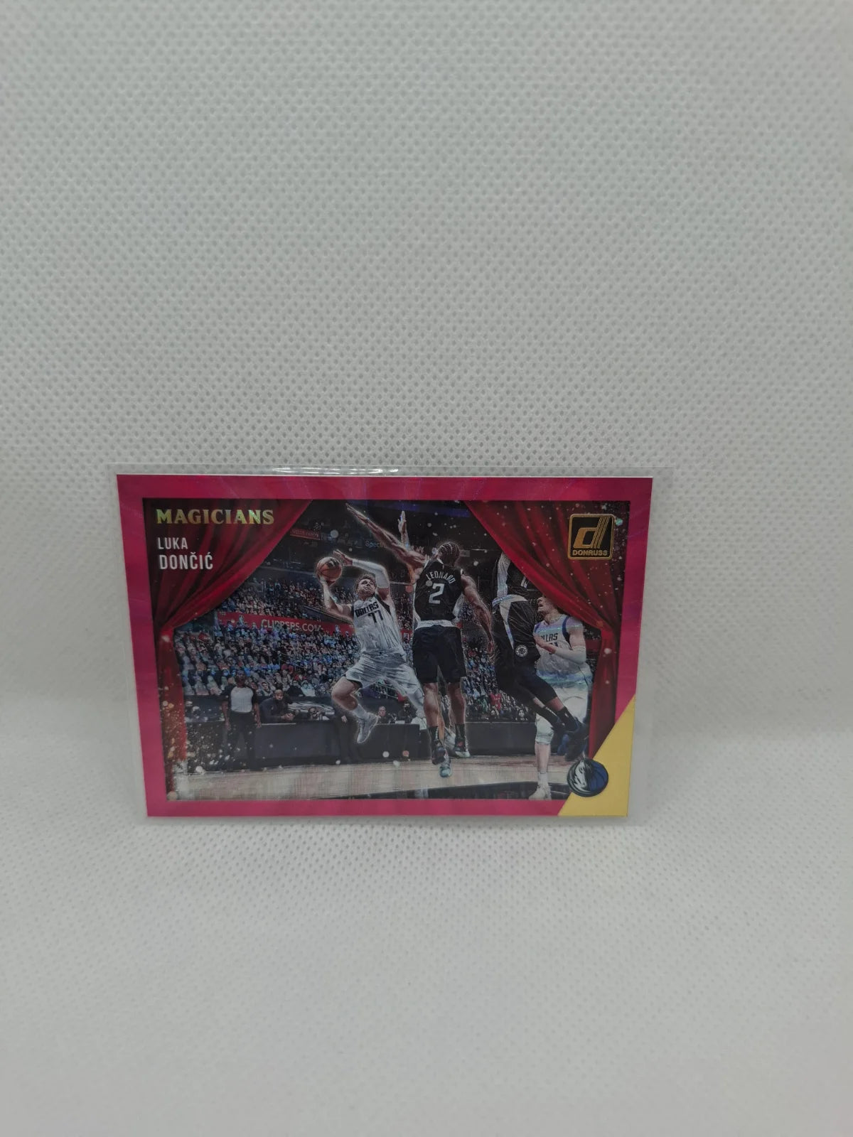 2021-22 Panini Donruss #5  Magicians Insert Luka Doncic