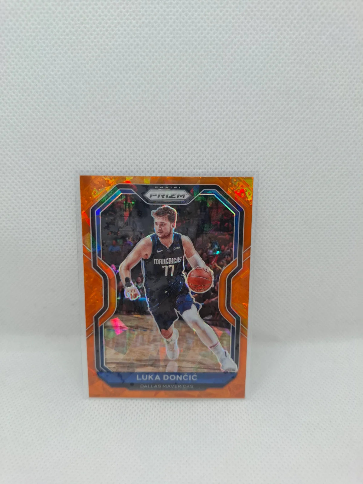 2020-21 Panini Prizm #32 Orange Crack Ice Luka Doncic