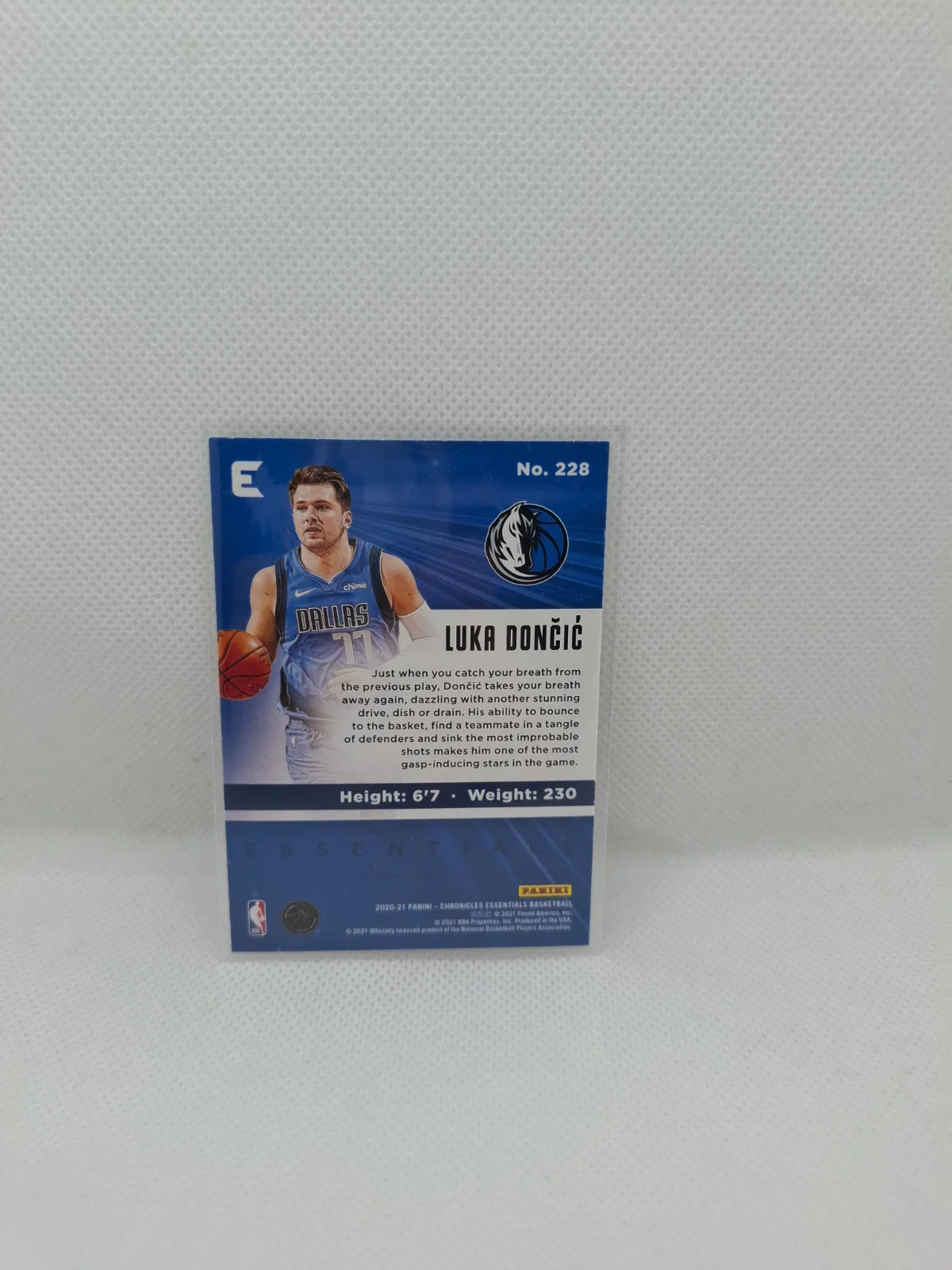 Panini Chroncles #228 Green Cracked Ice Luka Doncic