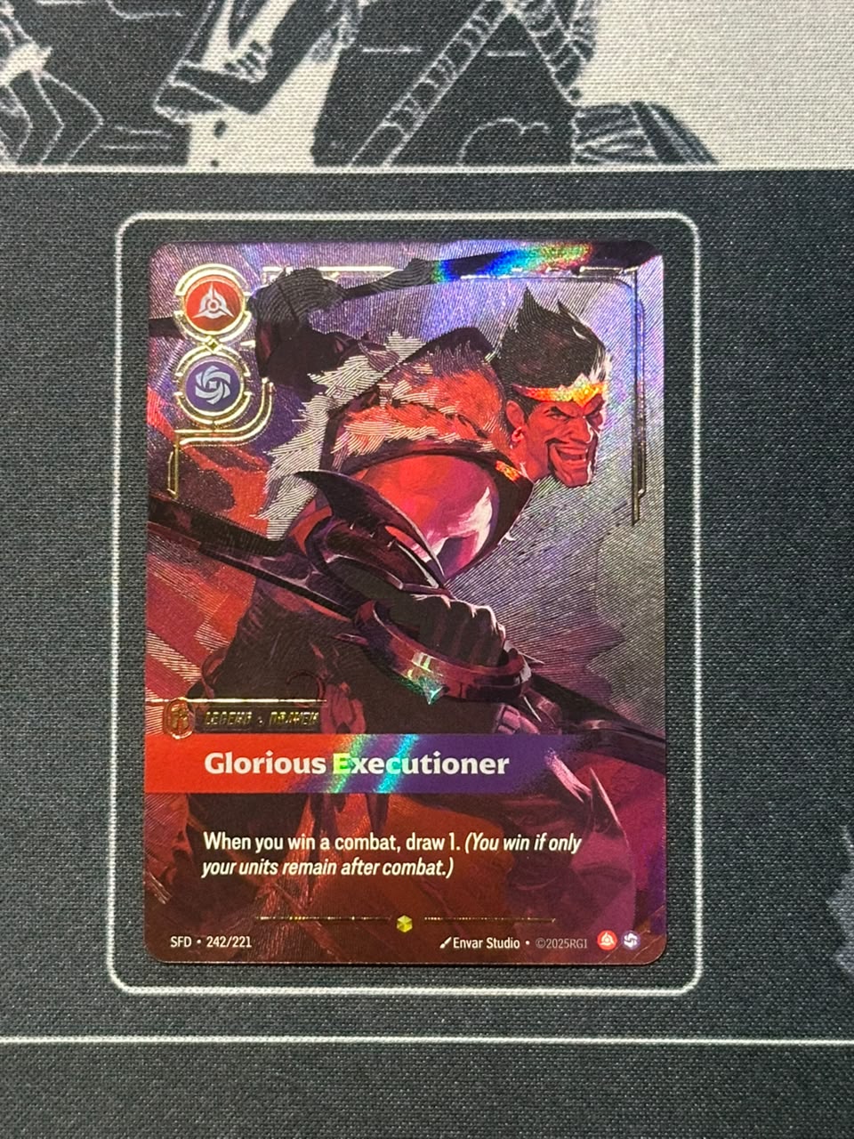 Draven - Glorious Executioner (Overnumbered) 242/221 · Foil (Spiritforged)