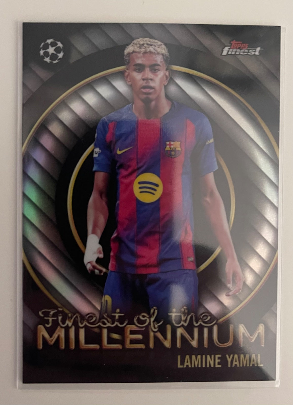 Lamine Yamal Finest of the Millenium (2025-26 Topps Finest UCC)
