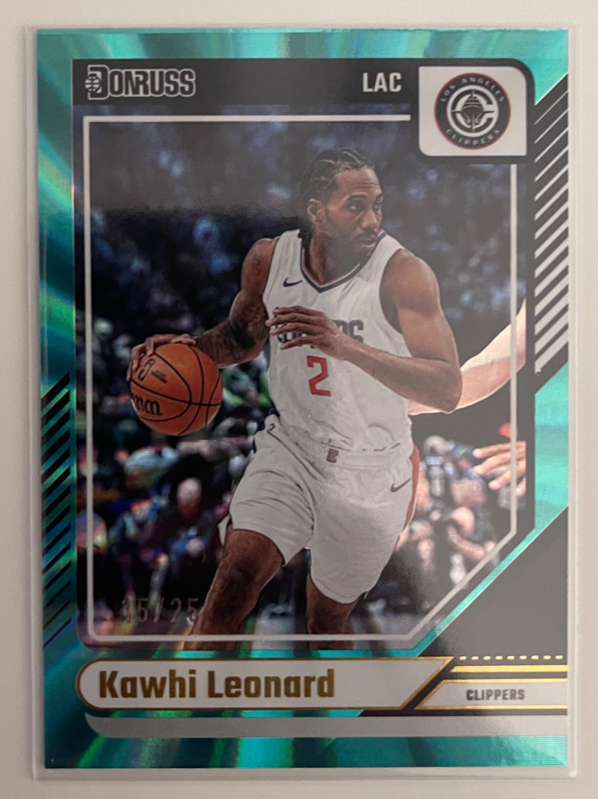 Kawhi Leonard Teal Refractor /25 (2024-25 Panini Donruss Basketball)