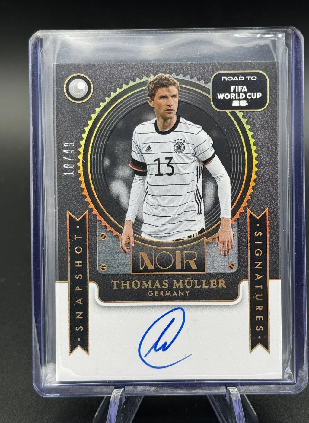 2025-26 Panini Noir Road to FIFA World Cup Thomas Müller Snapshot Signatures Gold 18/49 #SN-TM Germany