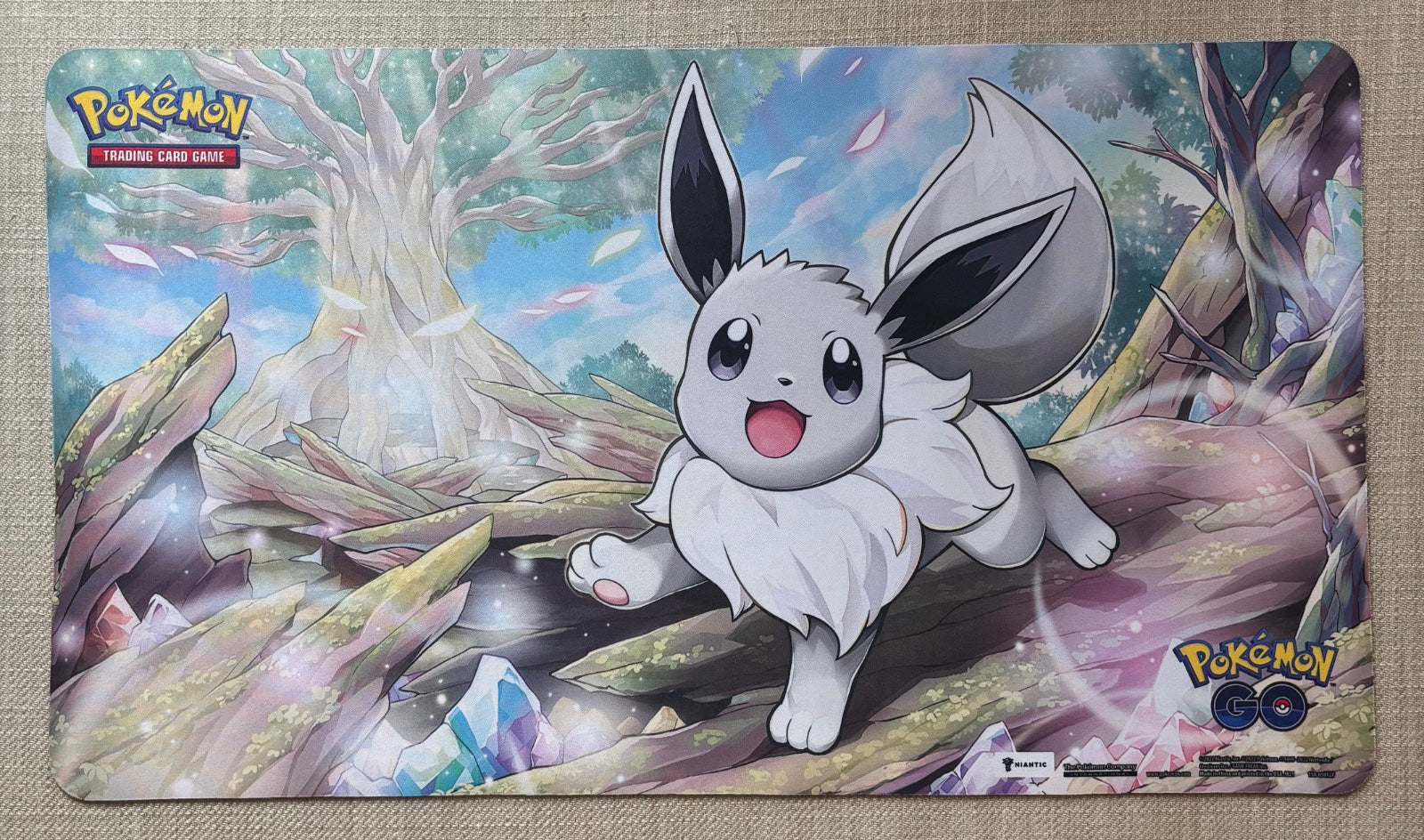 Pokémon GO Eevee Playmat