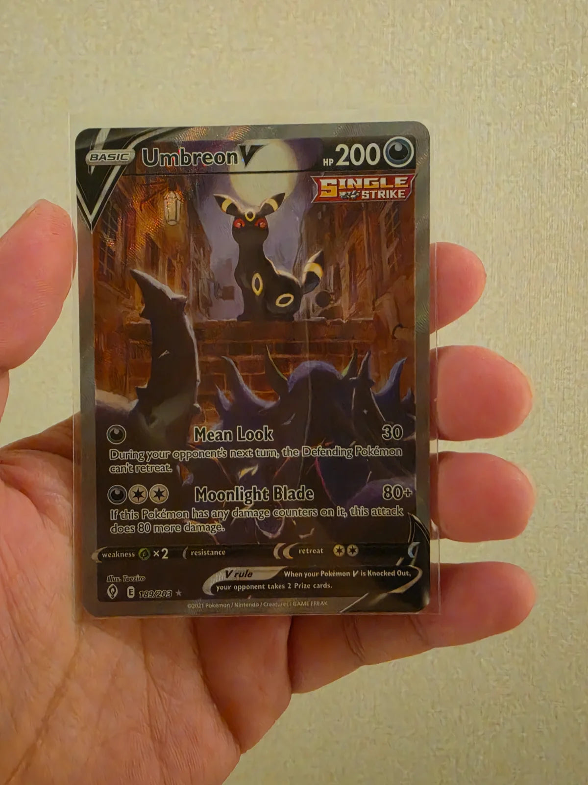 Umbreon V (Alternate Full Art) 189/203 (Evolving Skies)