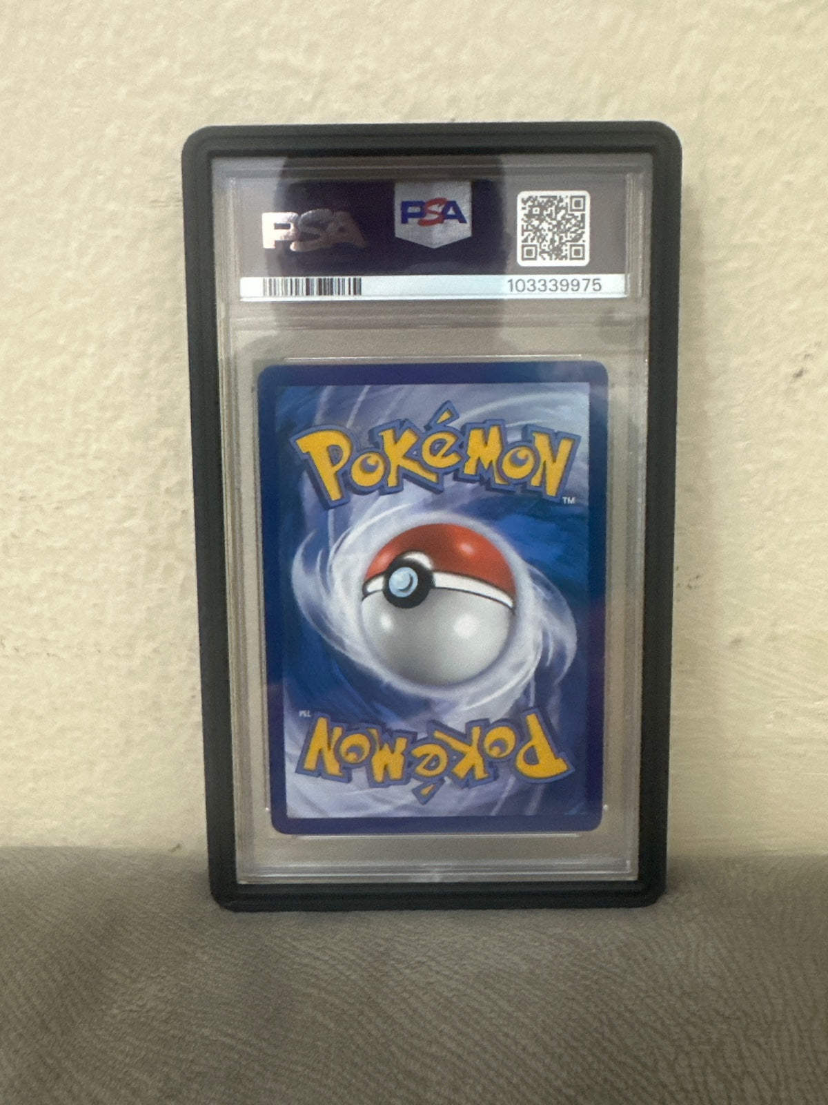 Umbreon Gold Star 17/17 (Celebrations: Classic Collection) — PSA 10
