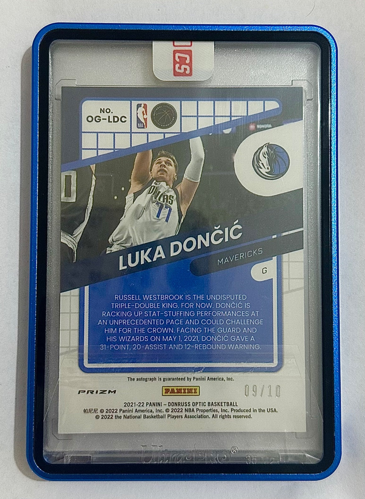 Luka Doncic Opti-Graphs Oncard Auto /10