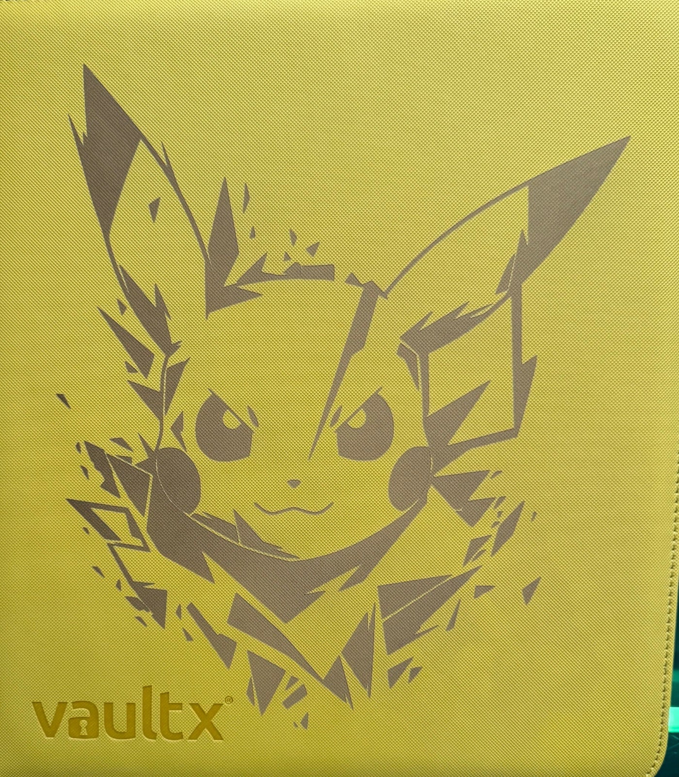 Vaultx laser engraved binder - 12 pocket 480 cards