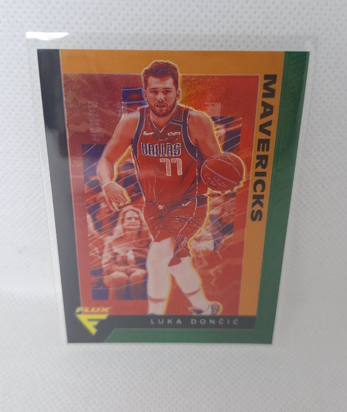 2019-20 Panini Chronicles #590 Green Flux Luka Doncic