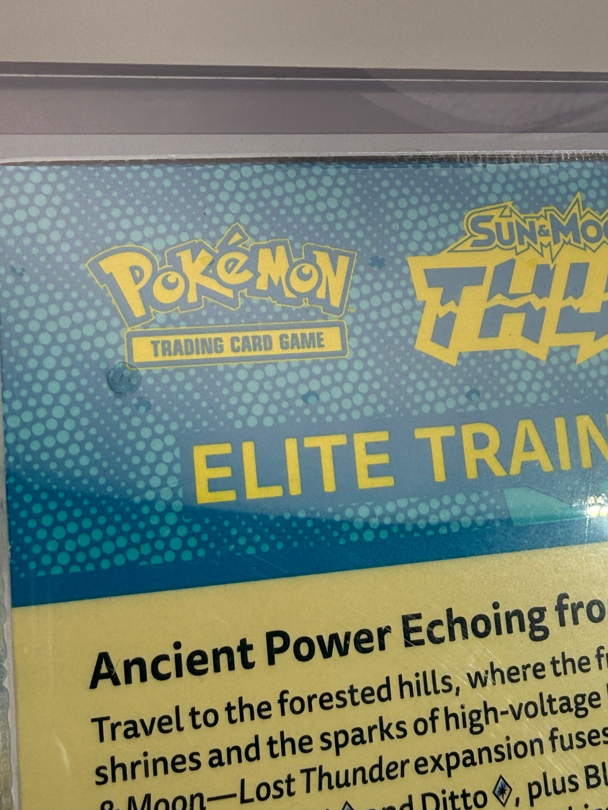 Lost Thunder Elite Trainer Box · Elite Trainer Box (ETB) w/ high quality acrylic