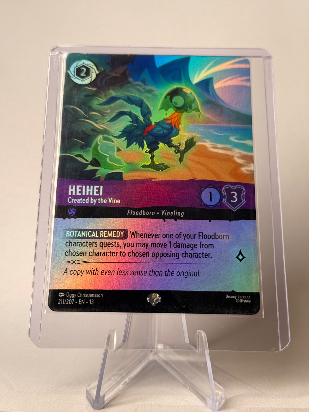 HeiHei – Created by the Vine 211/207 Epic Holofoil Disney Lorcana Attack of the Vine EN13
