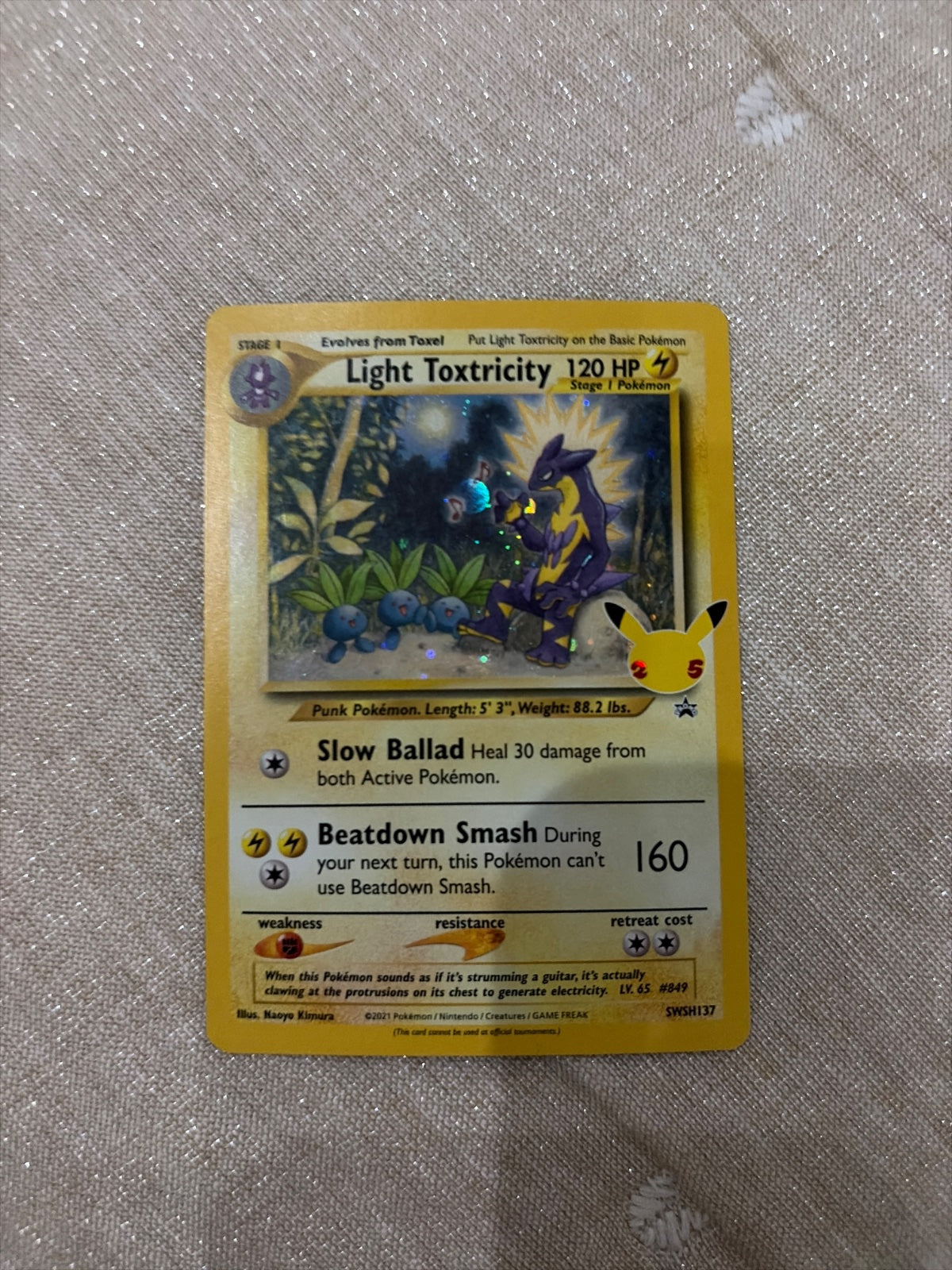Light Toxtricity SWSH137 (Sword & Shield Promo)