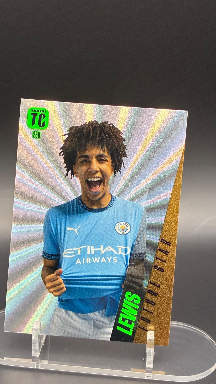 lewis top class