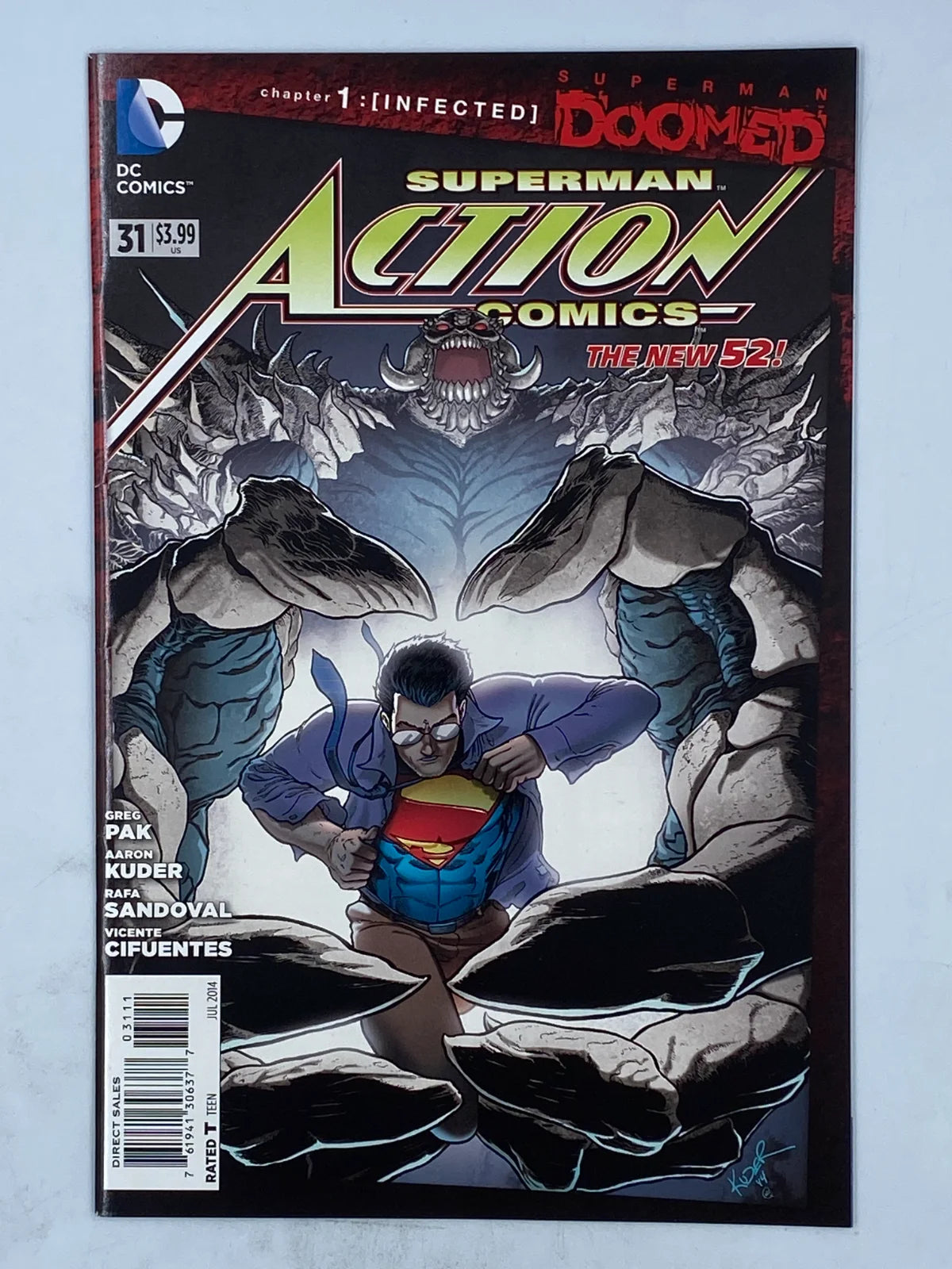 Action Comics #31 from DC Comics' The New 52 era, published in July 2014.( S\N 394 )