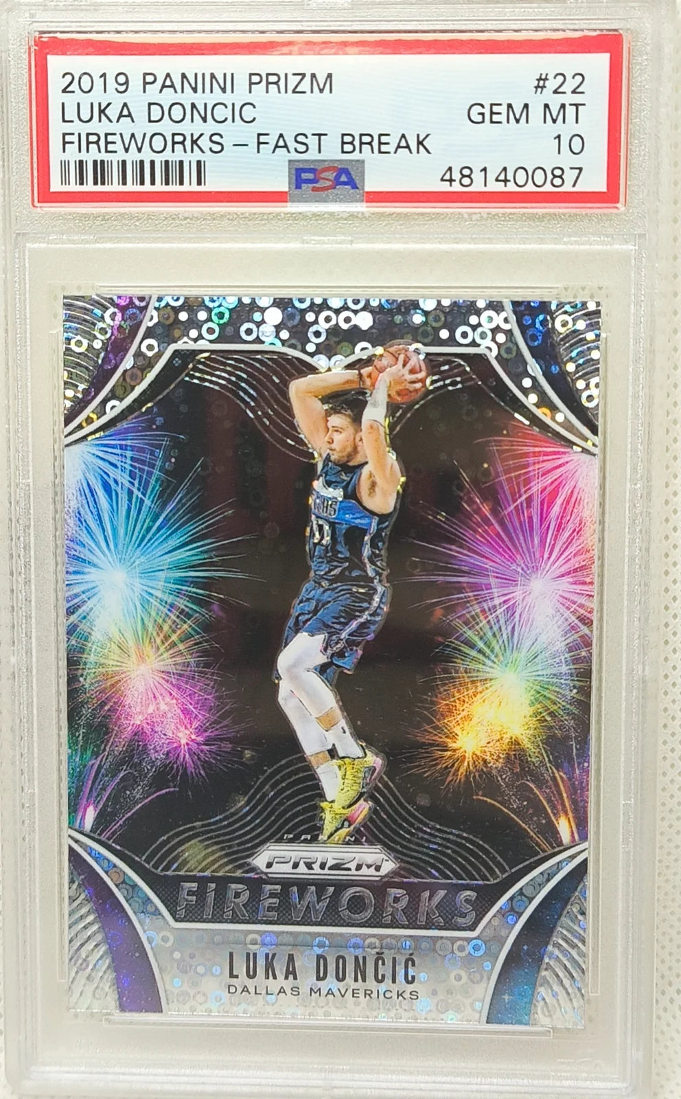 2019 Panini Prizm #23 Fireworks - Fast Break Luka Doncic