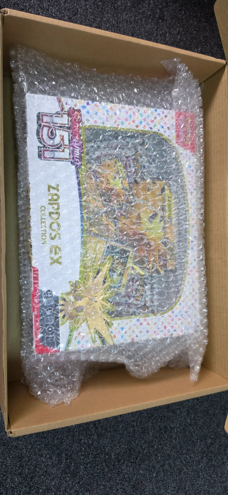 151: Zapdos ex Collection · Collection Box