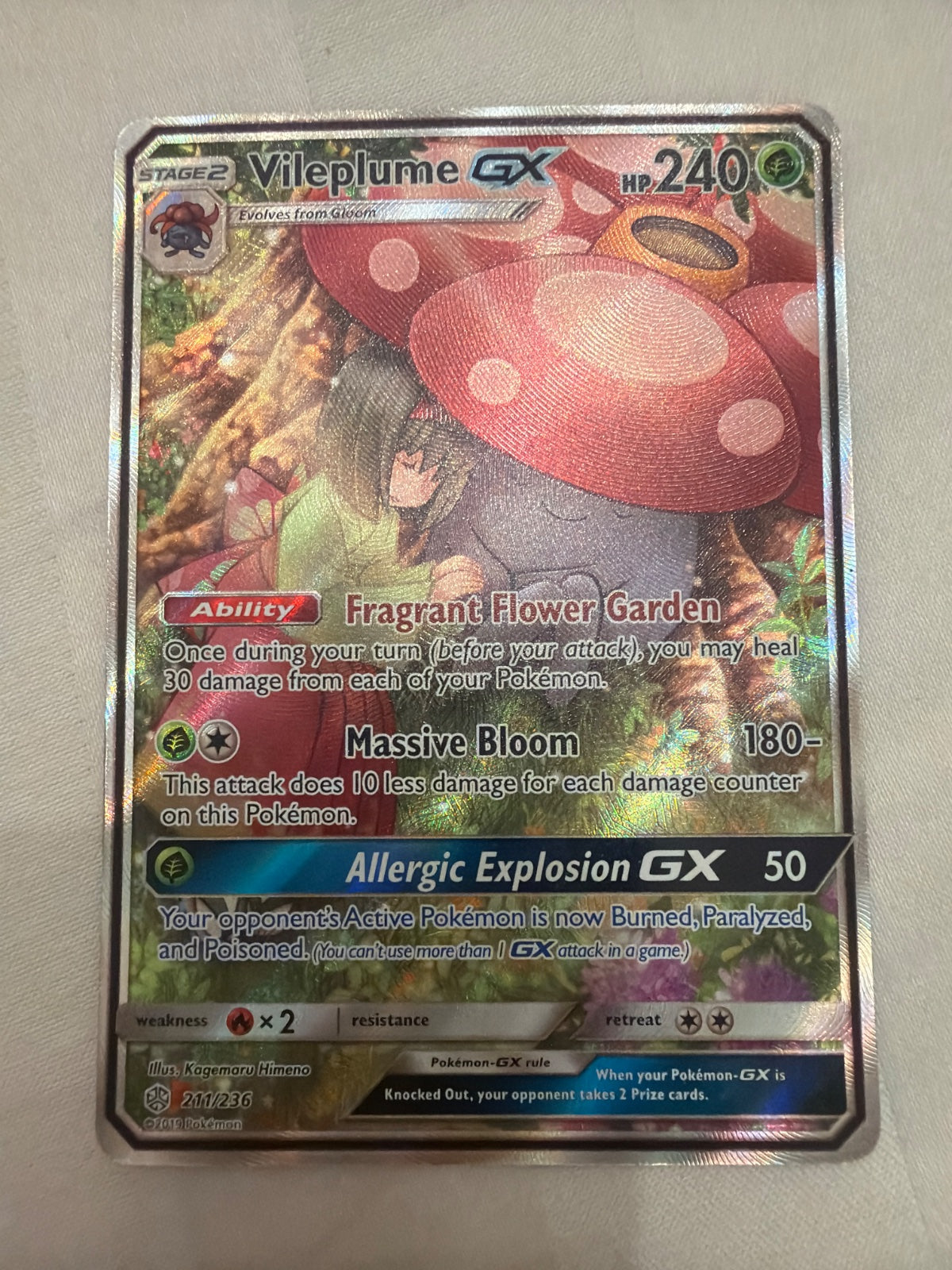 Vileplume GX (Full Art) 211/236 (Cosmic Eclipse)