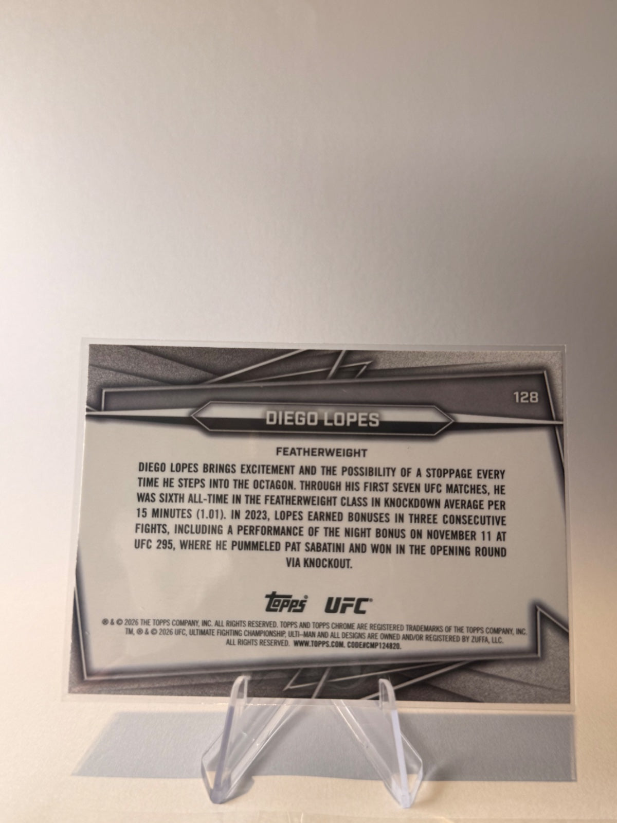 2026 Topps Chrome UFC Diego Lopes #128 UFC Glove Refractor