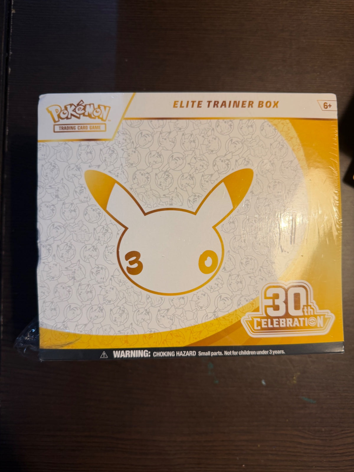 30th Celebration Elite Trainer Box not mint - free binder