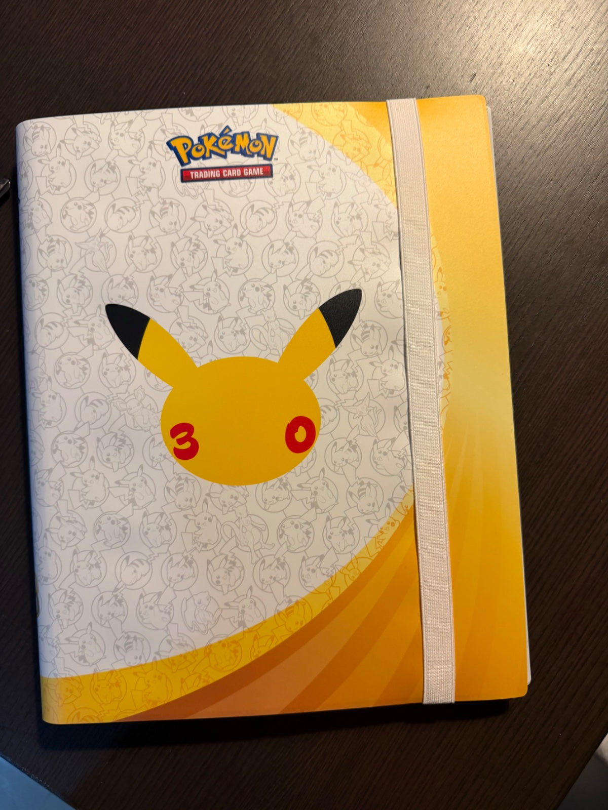 30th Celebration Elite Trainer Box not mint - free binder