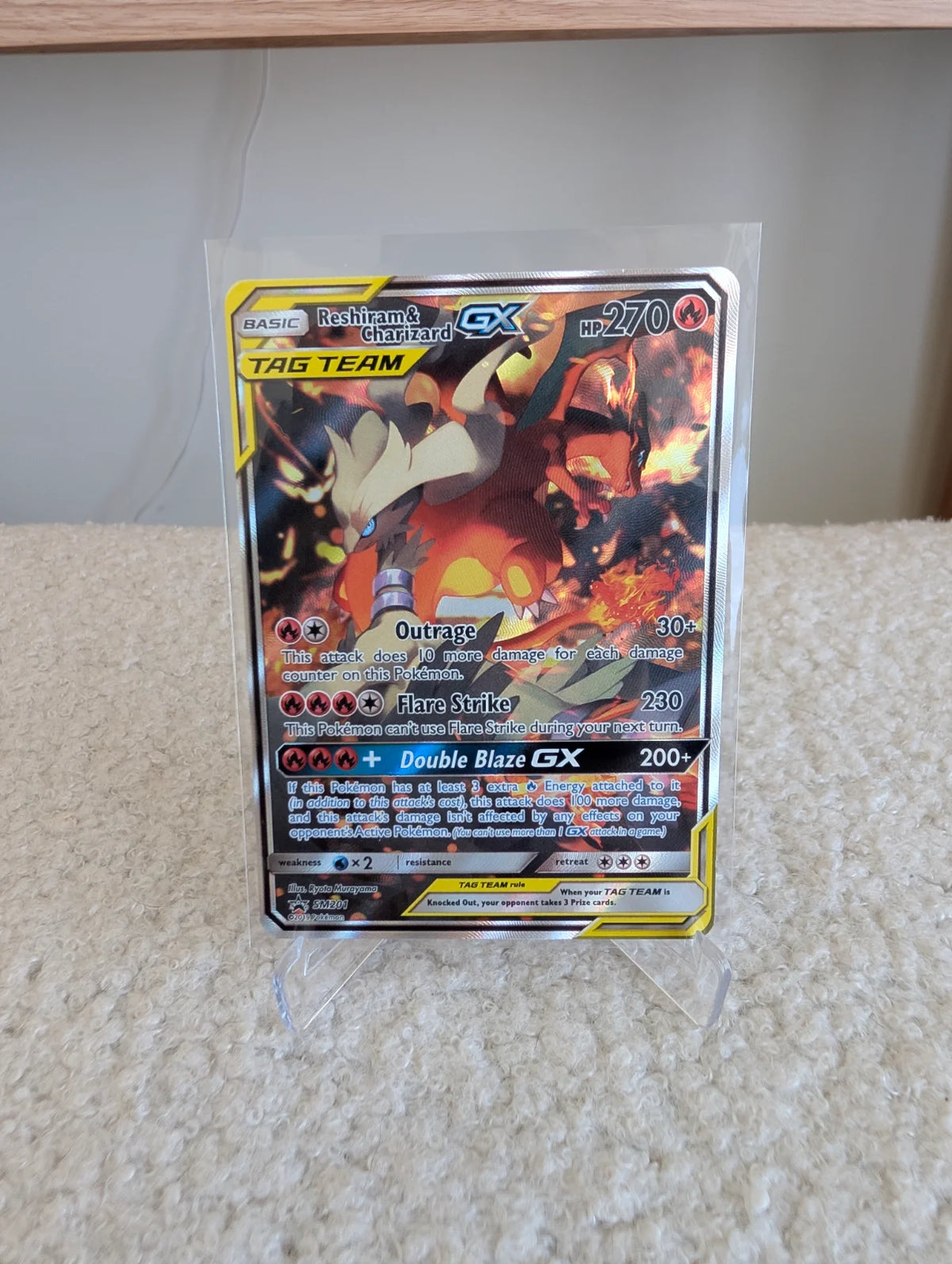 Reshiram & Charizard GX SM201 (Sun & Moon Promo)