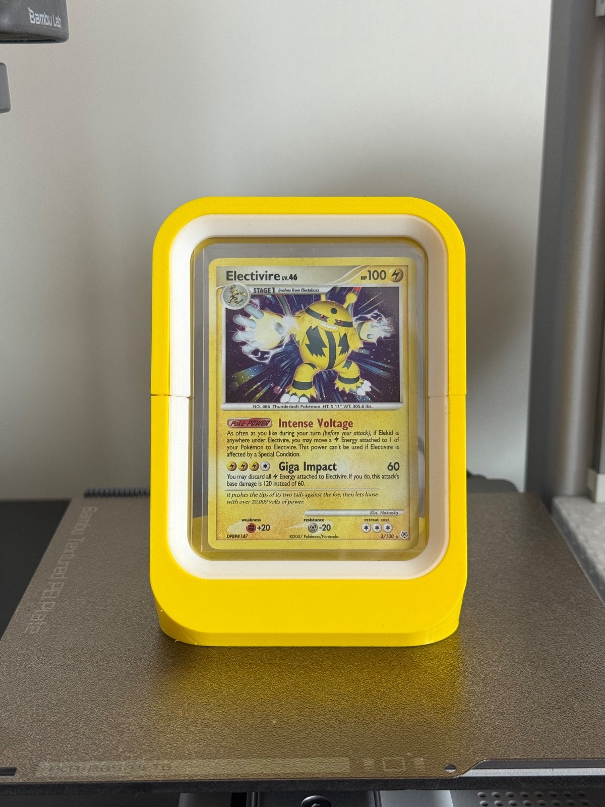 Card Display - Yellow
