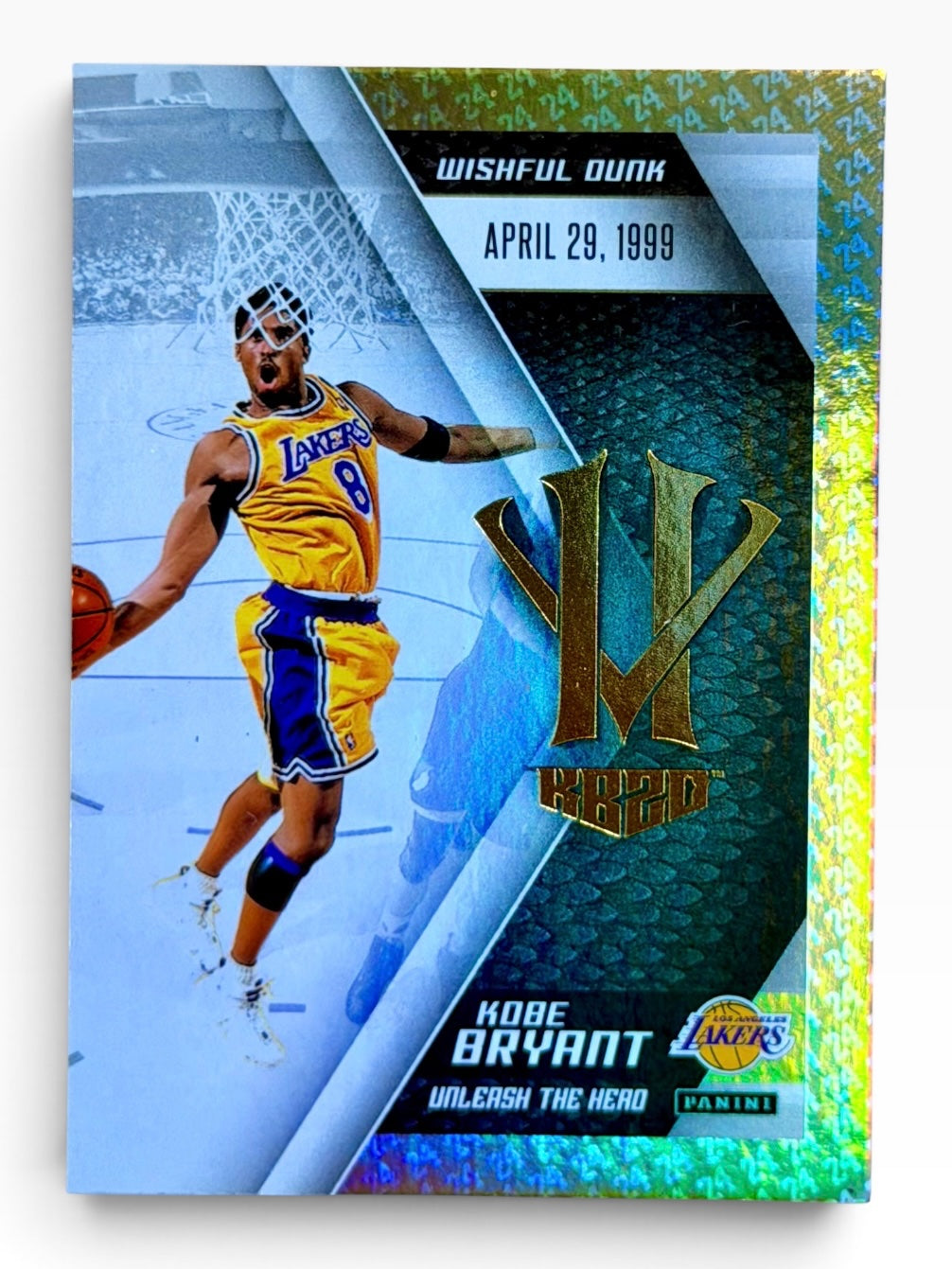 2015-16 Panini Kobe HeroVillian Kobe Bryant Wishful Dunk Gold Holo