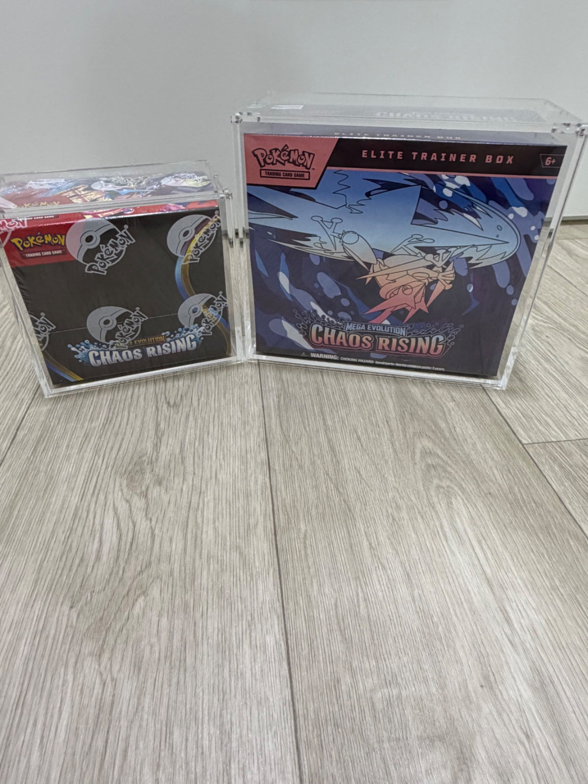 Chaos Rising Booster Box with Acrylic Case