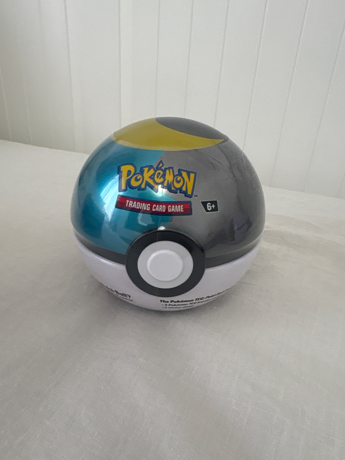 Pokeball tin