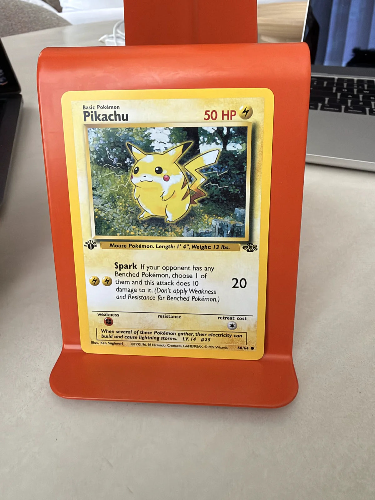 Pikachu 60 · Jungle - 1st Edition Vintage