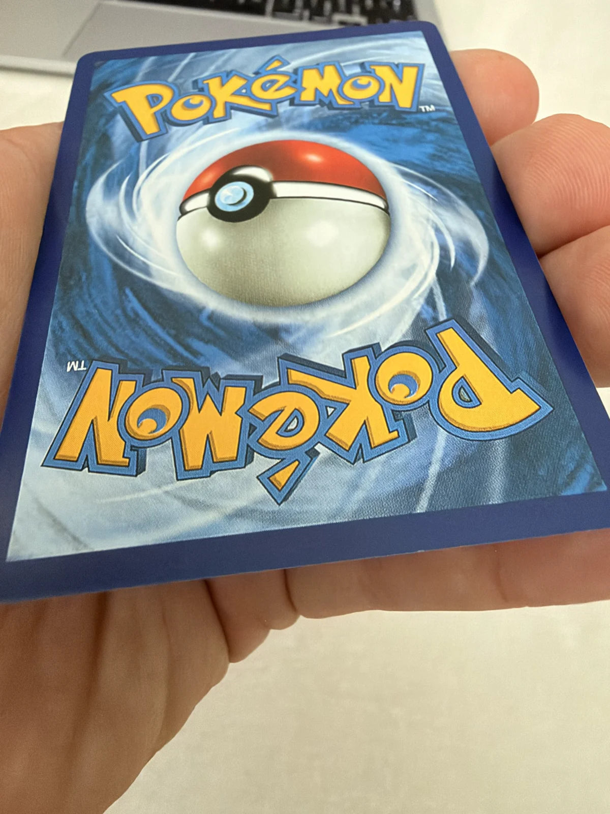 Pikachu 60 · Jungle - 1st Edition Vintage
