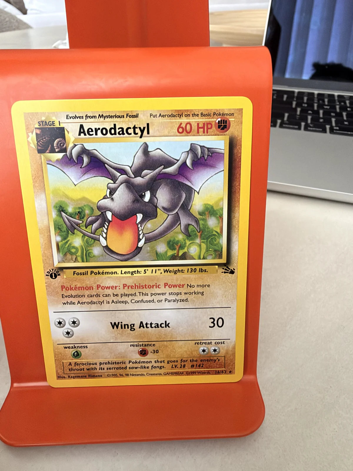 Aerodactyl 16 · Fossil - 1st Edition Vintage