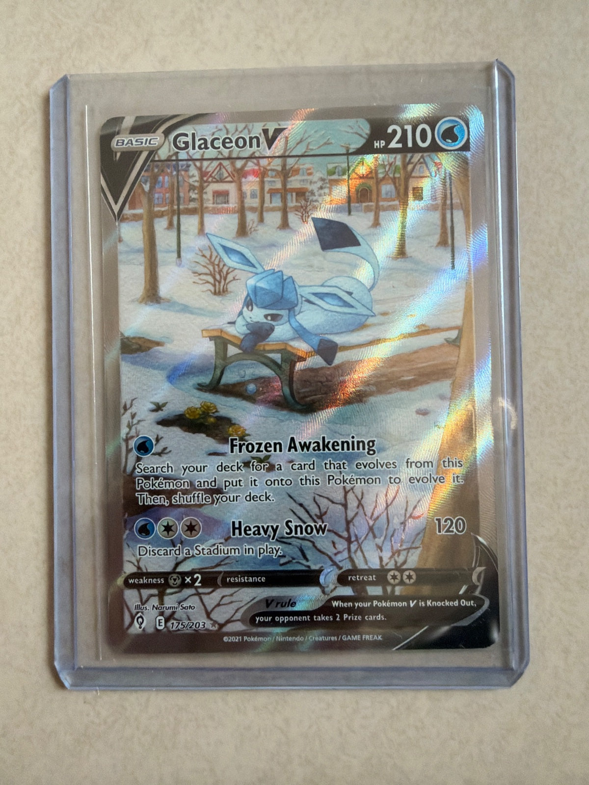 Glaceon V (Alternate Art Full) 175/203 (Evolving Skies)