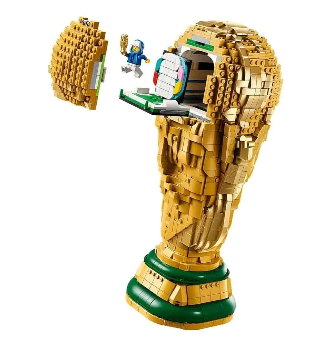 LEGO Editions FIFA World Cup™ Official Trophy (Set 43020)