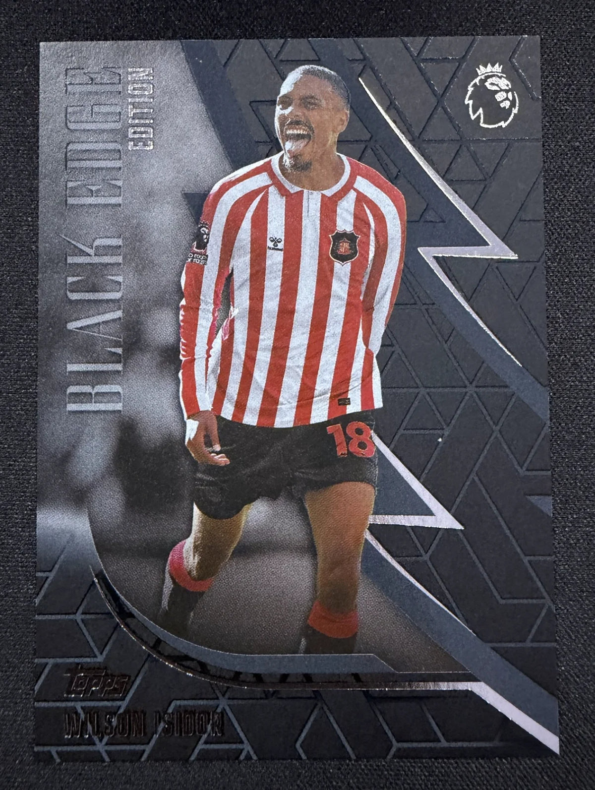 Wilson Isidor Black Edge BE 45 – Topps Premier League Flagship 26/27