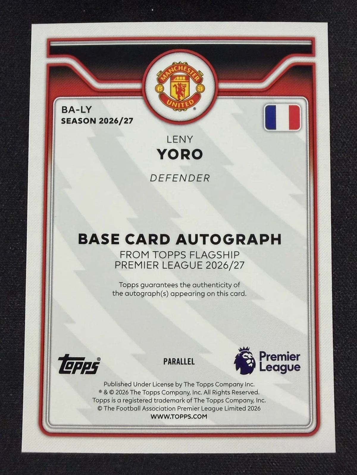 Leny Yoro Base Auto Purple 195/199 – Topps Premier League Flagship 26/27