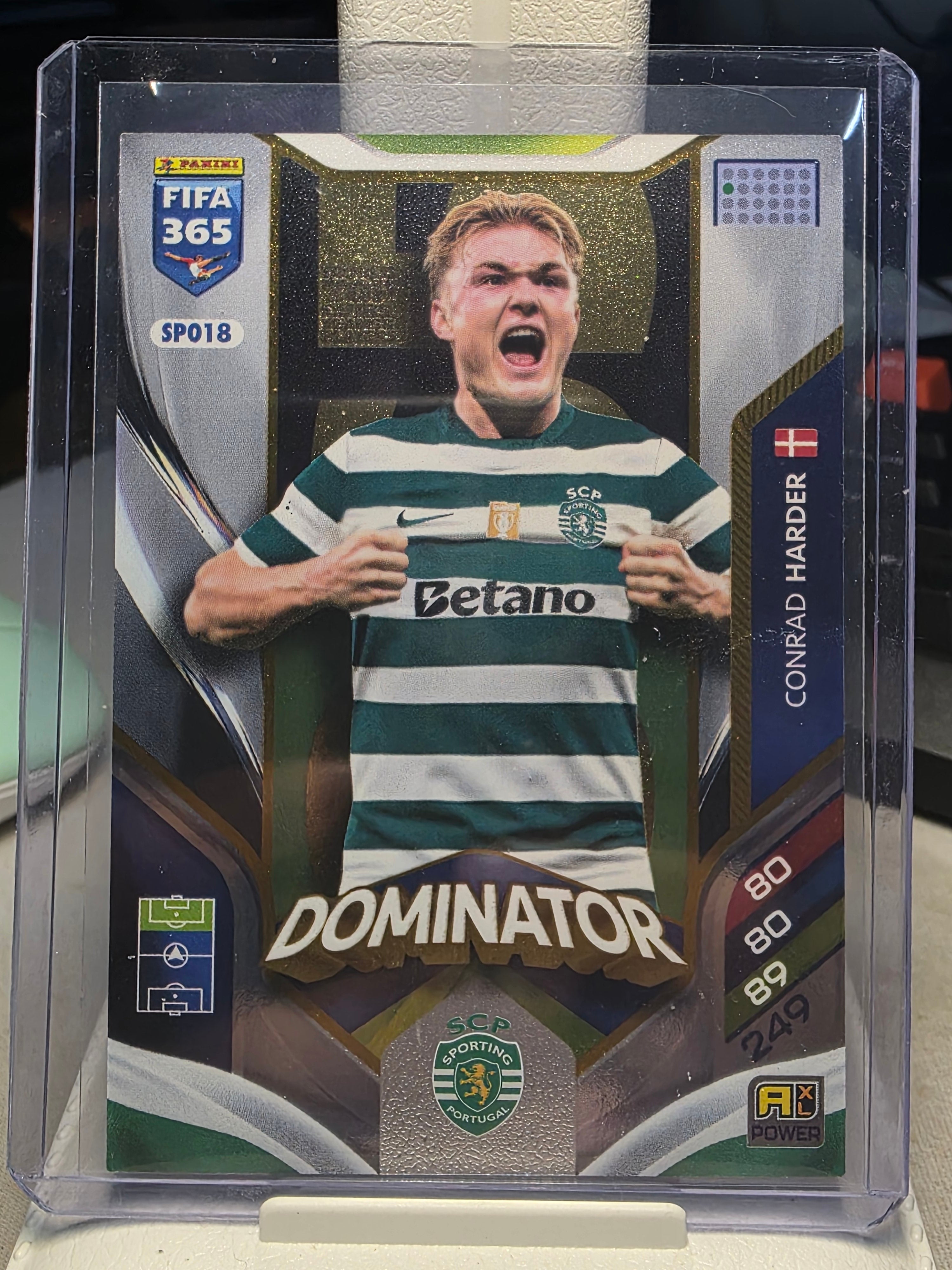 Conrad Harder Dominator Sporting Club SPO18 - Panini Fifa 365 Adrenalyn XL 2026.