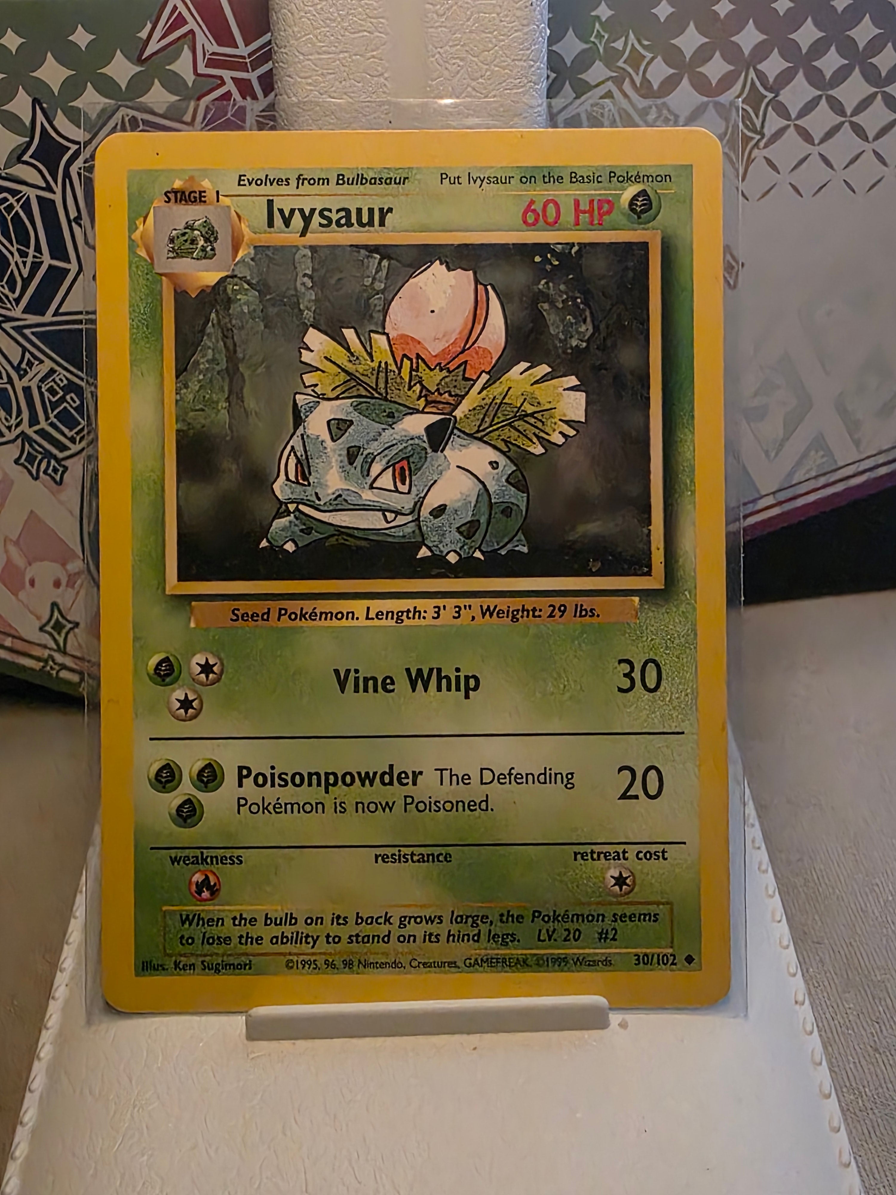 Ivysaur (30/102) - Base Set (Unlimited)