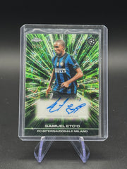 2025-26 Topps Chrome UCL Samuel Eto'o Black Lazer Auto 70/99 #BLA-SE Inter Milan