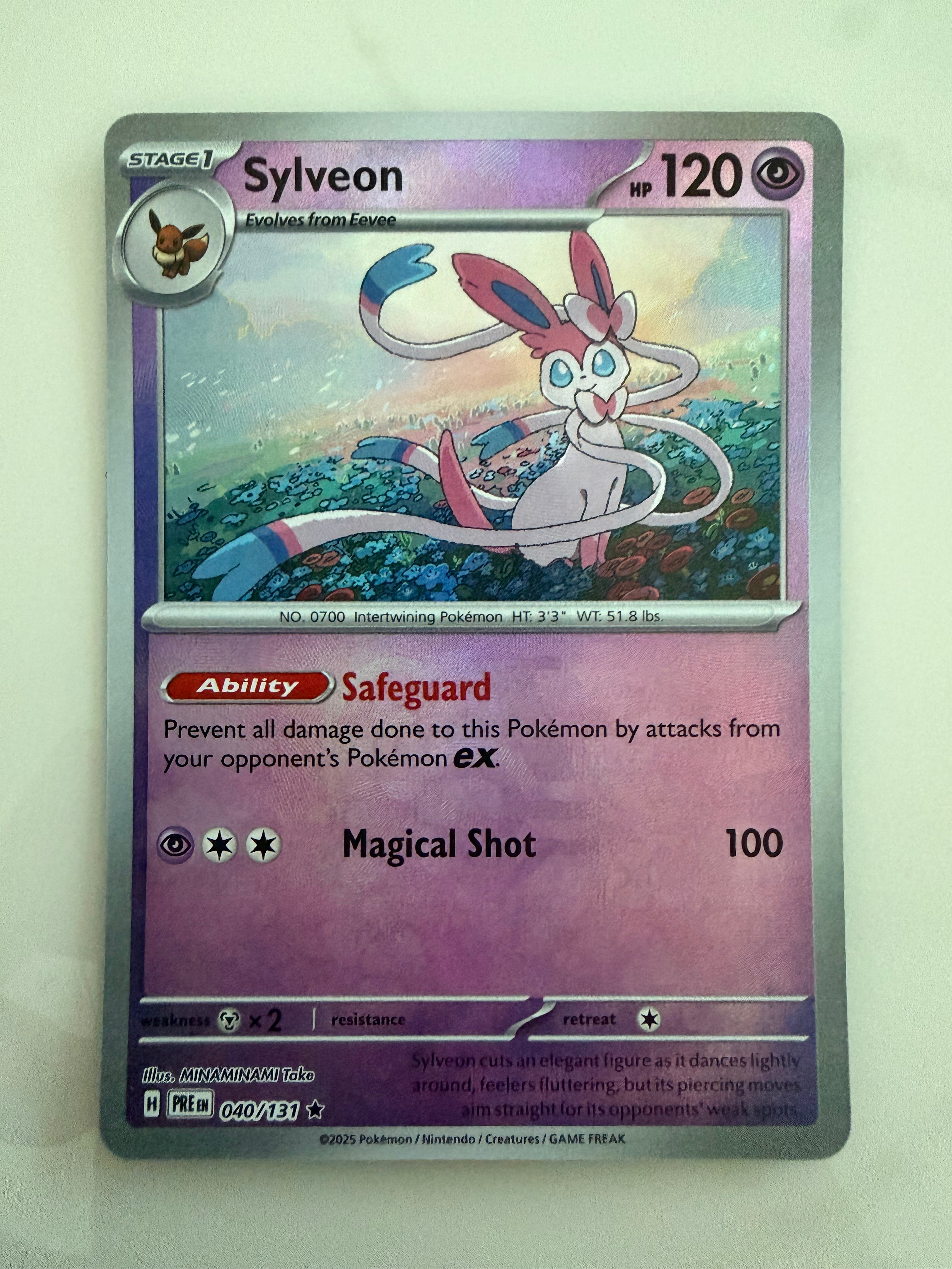 Sylveon - 040/131 - Master Ball Pattern