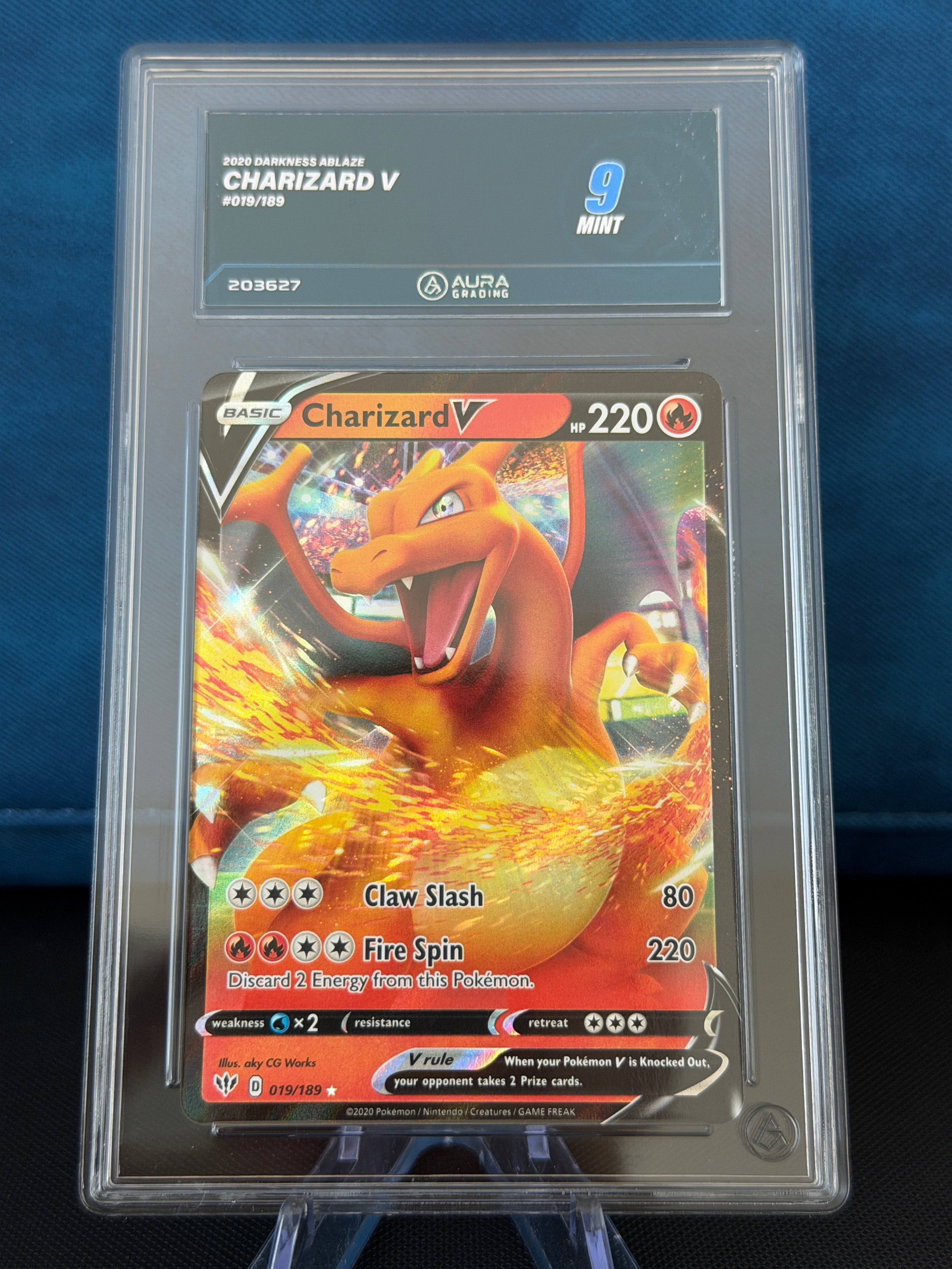 Aura Grading 9 - Charizard V #019 - Darkness Ablaze