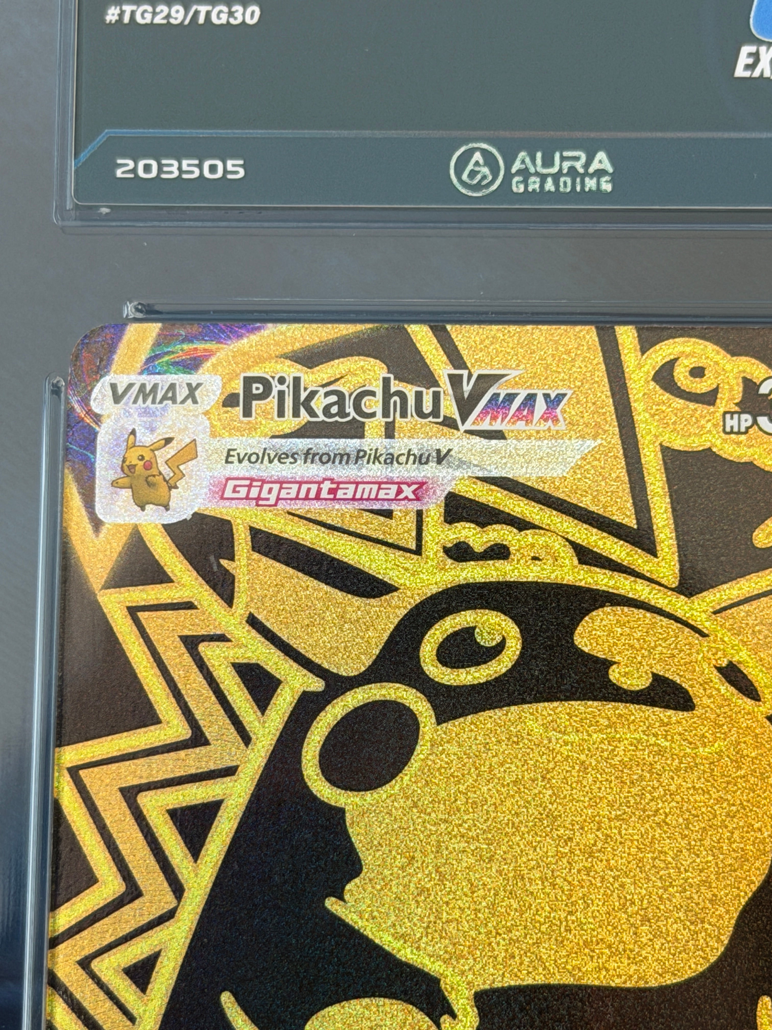 Aura Grading 6 - Pikachu VMAX #TG29 - Lost Origin