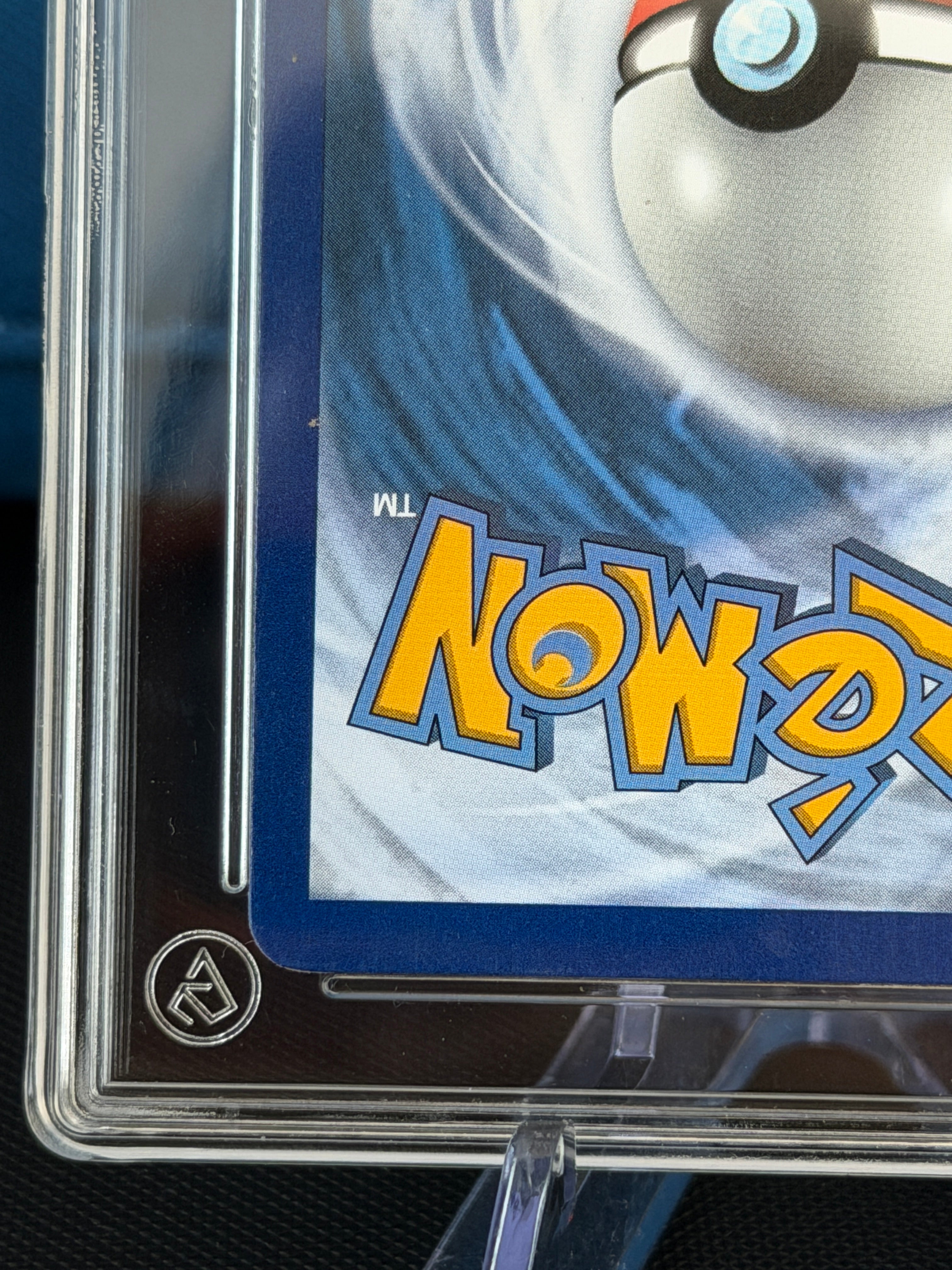 Aura Grading 6 - Pikachu VMAX #TG29 - Lost Origin