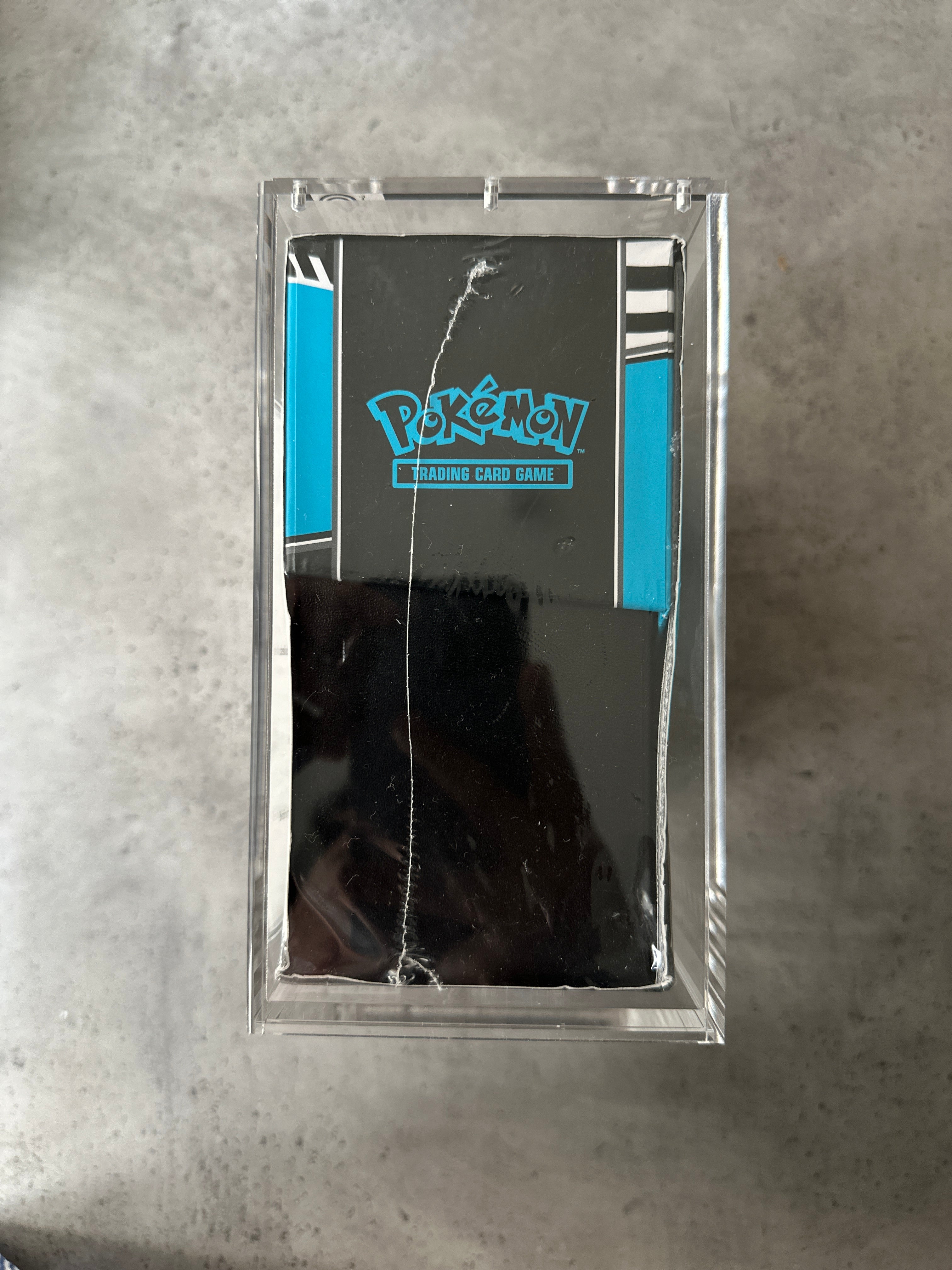 Black Bolt Elite Trainer Box SEALED  with FREE ACRYLIC CASE