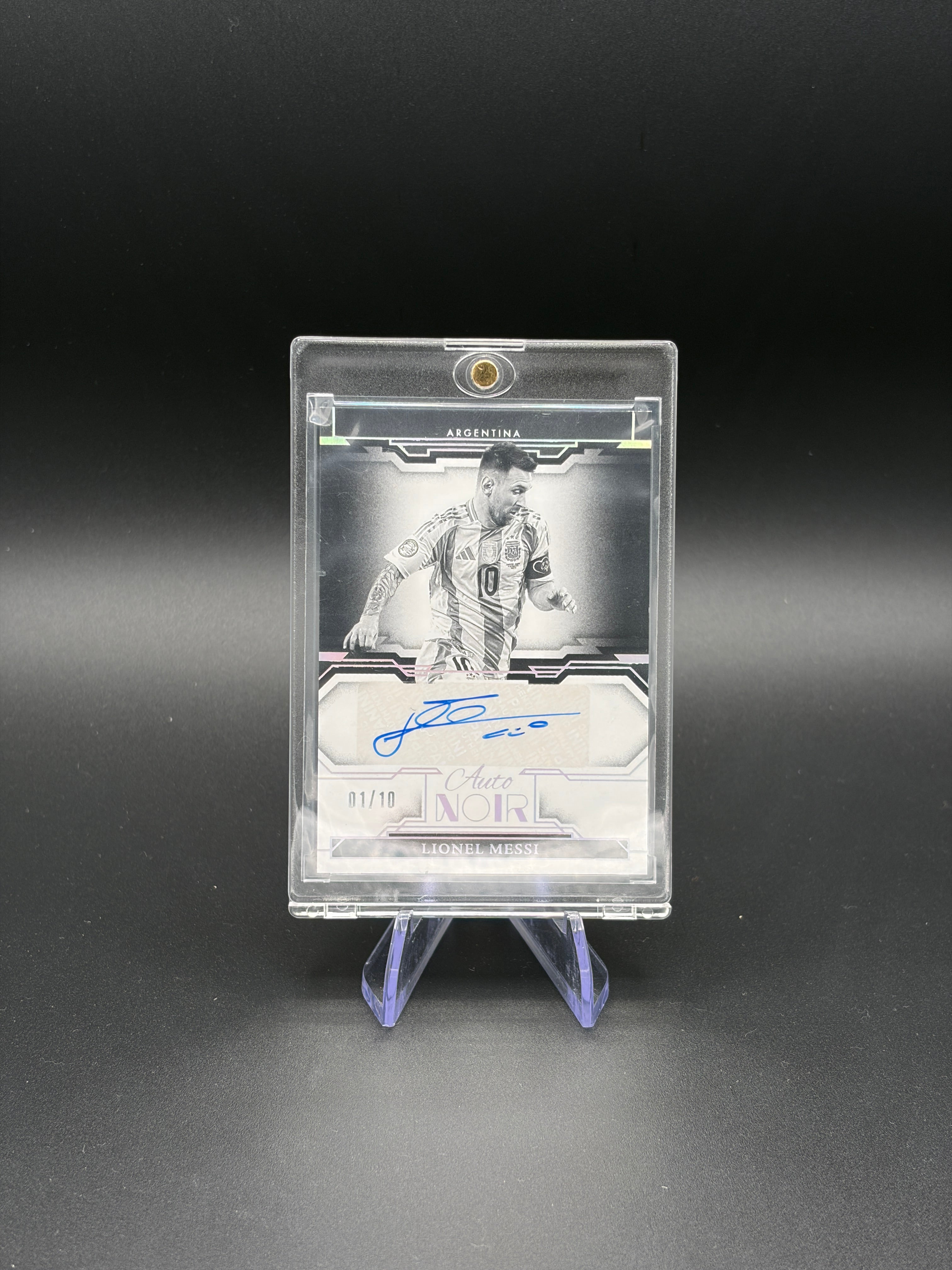 2024-25 Panini Noir Lionel Messi Auto Noir 01/10 #AN-LM Argentina